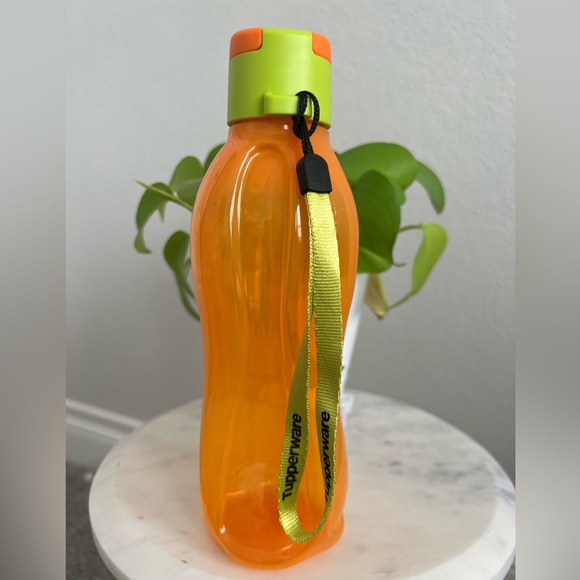 Tupperware Set - Picture 8 of 13